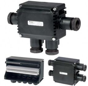 Hộp đấu nối điện